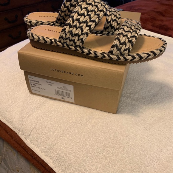 Shoes - Picture 2 of 4